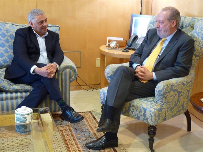 Villalobos y el alcalde de Villanueva del Ariscal