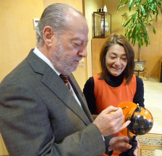 Diputación se suma a 'Pintemos el Mundo de Naranja'