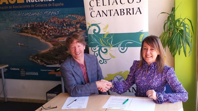 Richard Stamper, presidente de ACECAN y Noelia Iglesias, de Mercadona.