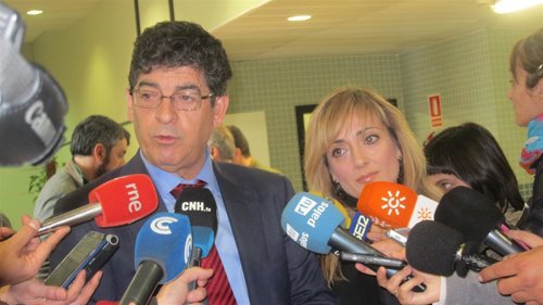 El vicepresidente de la Junta de Andalucía, Diego Valderas, en Huelva.
