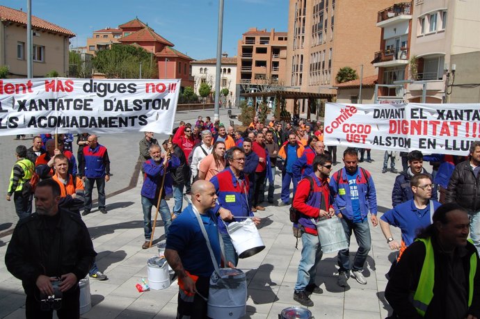 Protesta de Alstom en el Ayuntamiento de Santa Perpètua de Mogoda