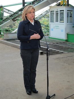 Elena Valenciano en la Cooperativa Olivarera de Montoro