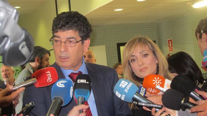 El vicepresidente de la Junta de Andalucía, Diego Valderas, en Huelva.