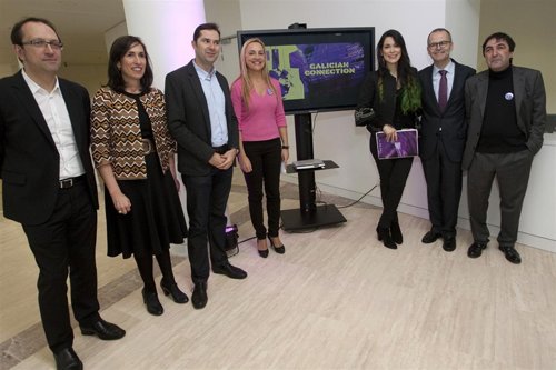 Jesús Vázquez recibe a los musicos participantes