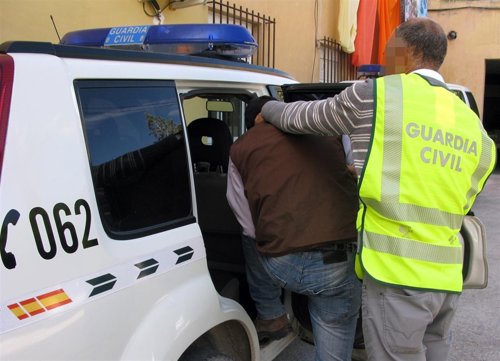 Uno de los detenidos