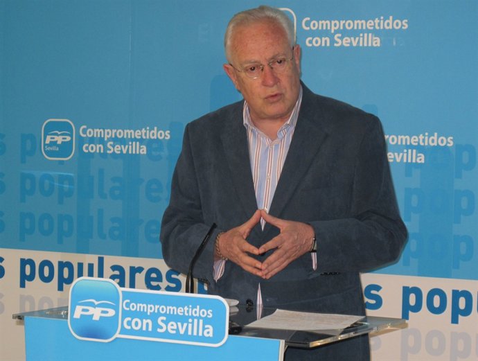Jaime Raynaud en la sede del PP de Sevilla