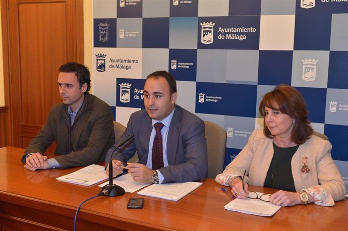 Raúl Jiménez, Mario Cortés y Esther Molina