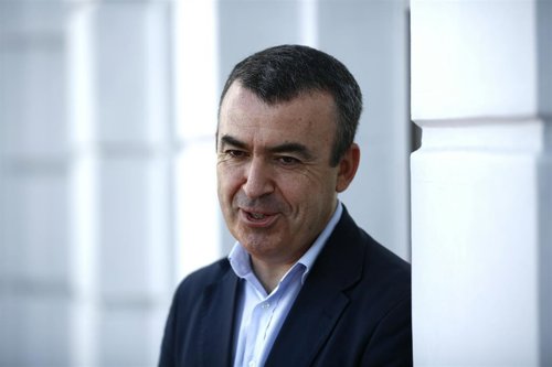 El escritor Lorenzo Silva presenta 'Siete ciudades en África'