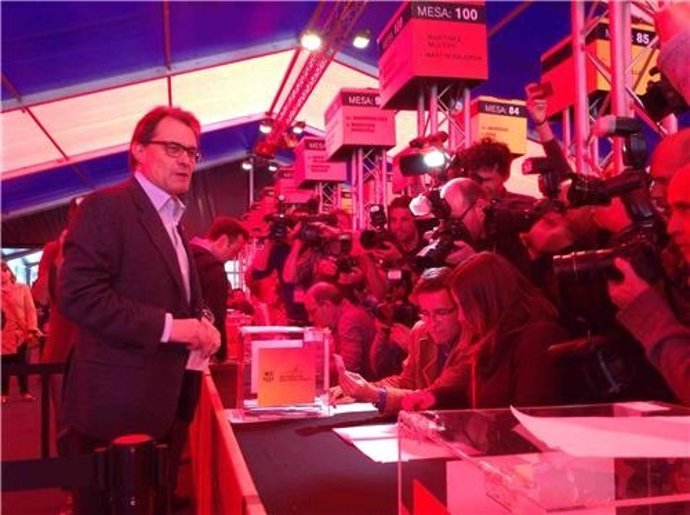 Artur Mas referéndum Espai Barça