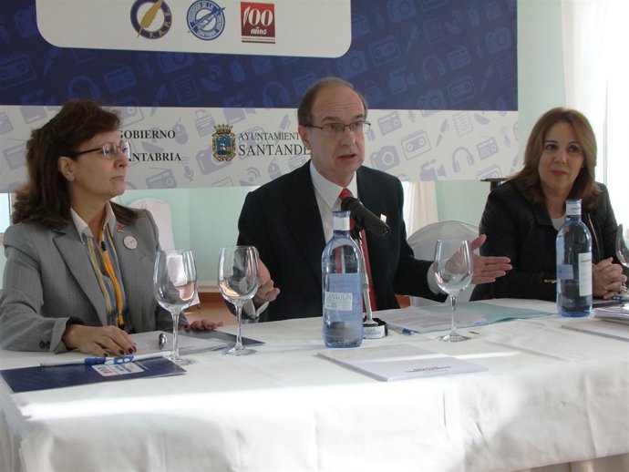 Cagigas en la clausura de la FAPE