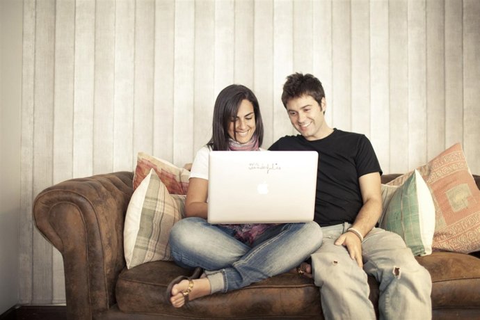 Angie y Javi, autores de 'Tu idea mola'