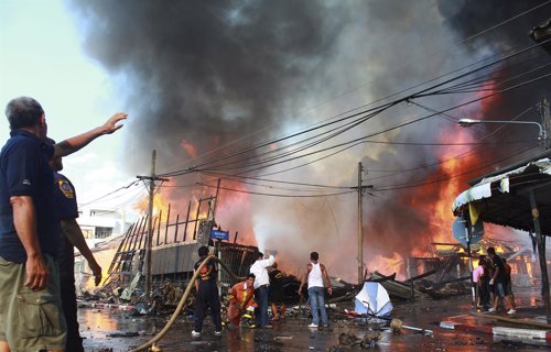 Explosiones en Yala (Tailandia)