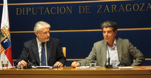 José Manuel Larqué y Juan Bolea han presentado el nuevo ciclo de escritoras