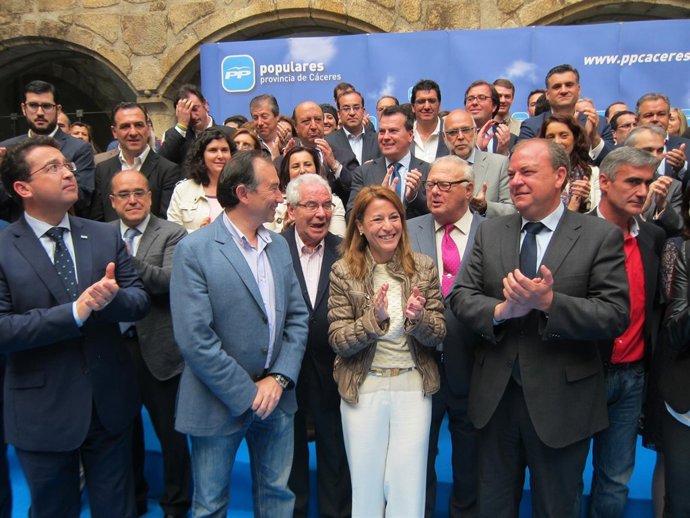 Monago Presenta A Elena Nevado Como Candidata A Ayto Cáceres En 2015