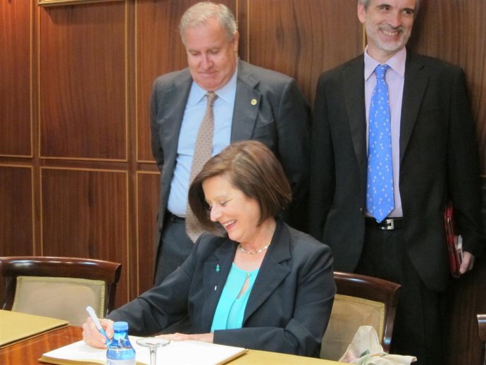 La consejera de Salud de la Junta de Andalucía, María José Sánchez Rubio