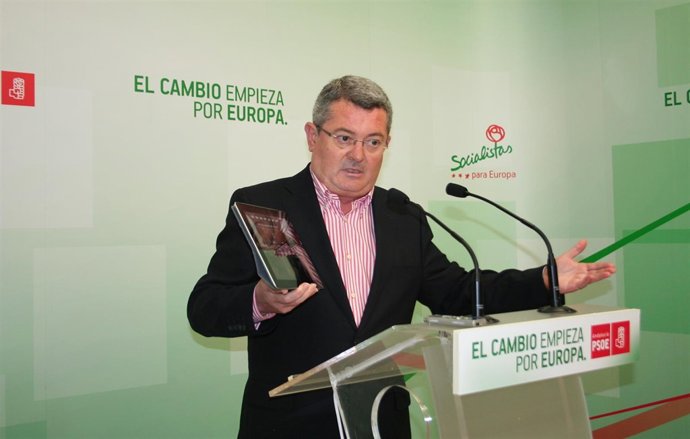 El portavoz socialista de Sanidad en el Parlamento andaluz, Jesús María Ruiz