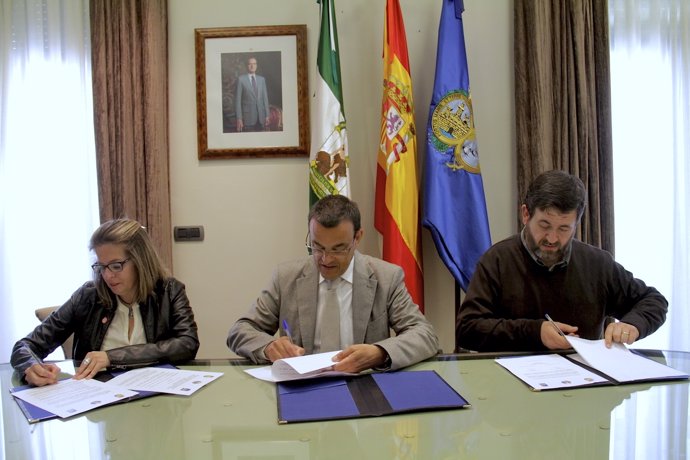 Acuerdo entre la Diputación y el Ayuntamiento de Alájar. 