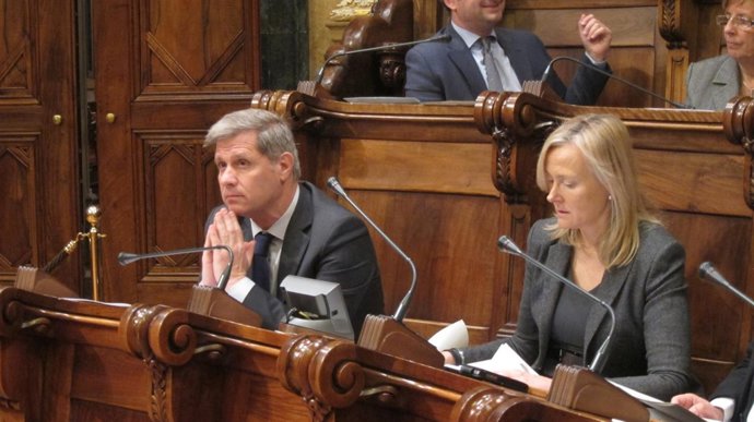 Alberto Fernández Díaz, Àngels Esteller (PP)