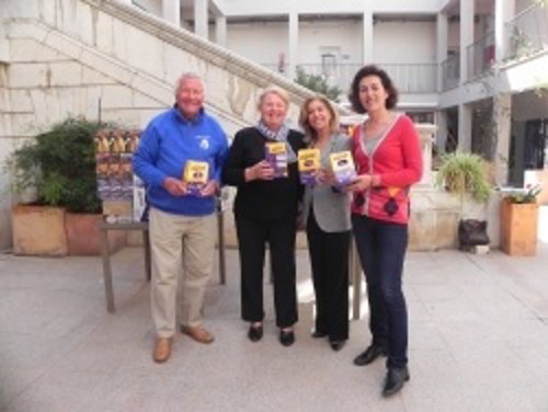 Entrega de huevos de Pascua para el CIM