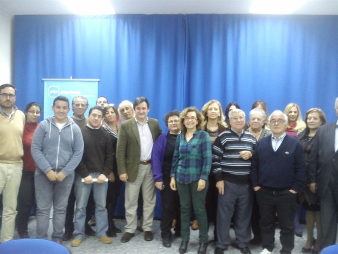 Simpatizantes del PP en la presentación de la aplicación 'PPAlcalá'.