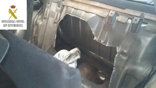 Doble fondo donde iba el menor