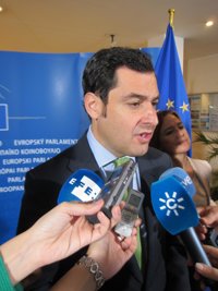 Moreno tacha de "error" el nuevo recurso de la Junta "contra el Gobierno" y exige a Díaz "diálogo" y no confrontación