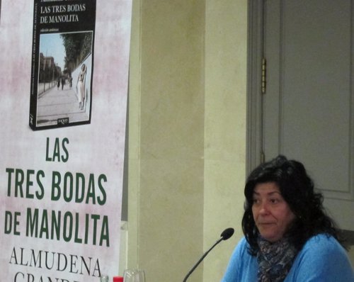 La escritora Almudena Grandes en Valencia