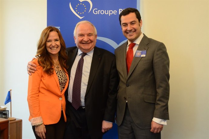 JIménez Becerril, en Bruselas, con Juan Manuel Moreno