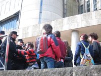 (AM)Varios identificados en una protesta contra las detenciones por altercados en la manifestación del cerco