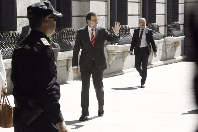 Rajoy llegando al Congreso