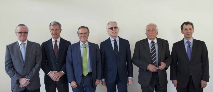 Josep Piqué (OHL), Juan Costa (EY), Diego del Alcázar (IE), Giuseppe Tringali, C