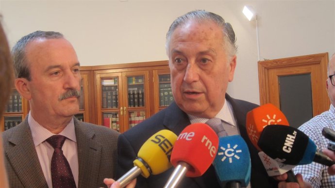 El subdelegado del Gobierno en Huelva, Enrique Pérez Viguera.