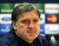 Martino: "Messi no tiene que hacer gol para ser decisivo"