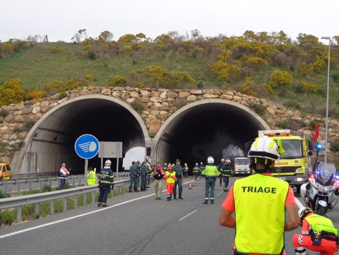 Simulacro en el túnel de Los Barrios