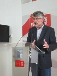 El PSOE afirma que el "problema" para el abono de la Renta Básica es de "incompetencia política" y no de reglamento