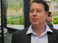 Blasco anuncia que a final de mes volverá a convocar el concurso para uno de los edificios de Pontoneros