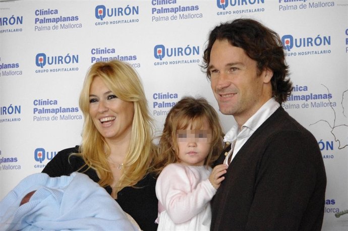 Carolina cerezuela y carlos moyá papas tecer hijo niña carla carlos