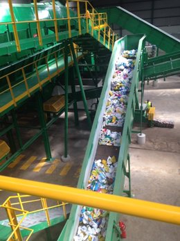 PLANTA DE reciclaje envasado residuos solidos basura recogida valsequillo