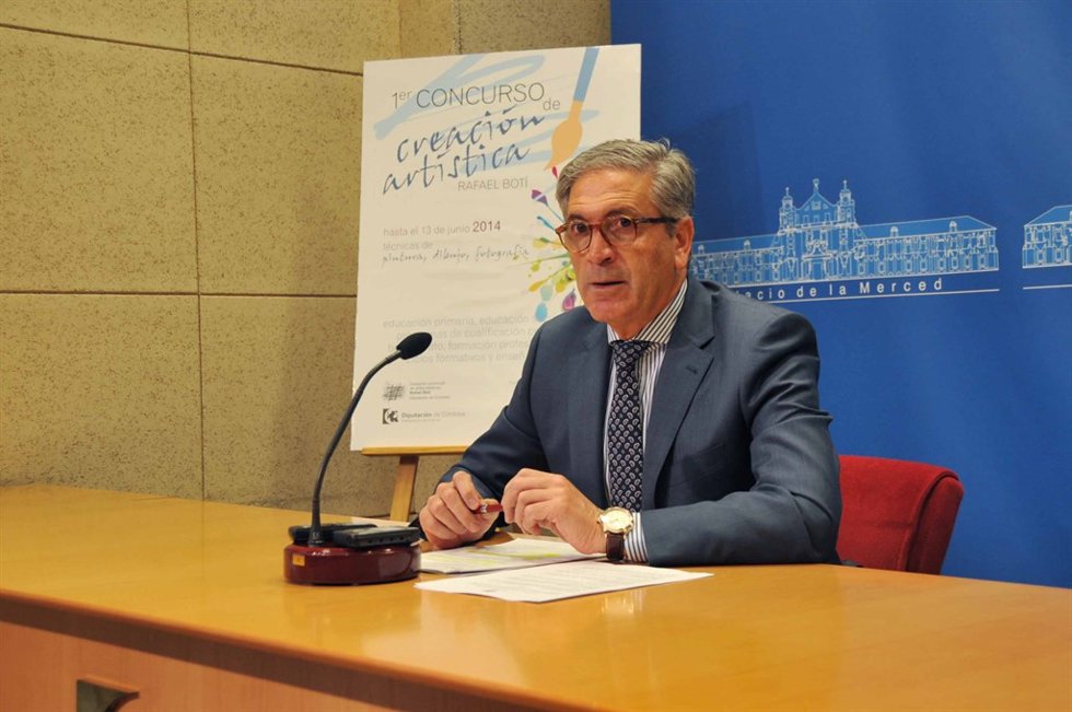 Antonio Pineda en la rueda de prensa