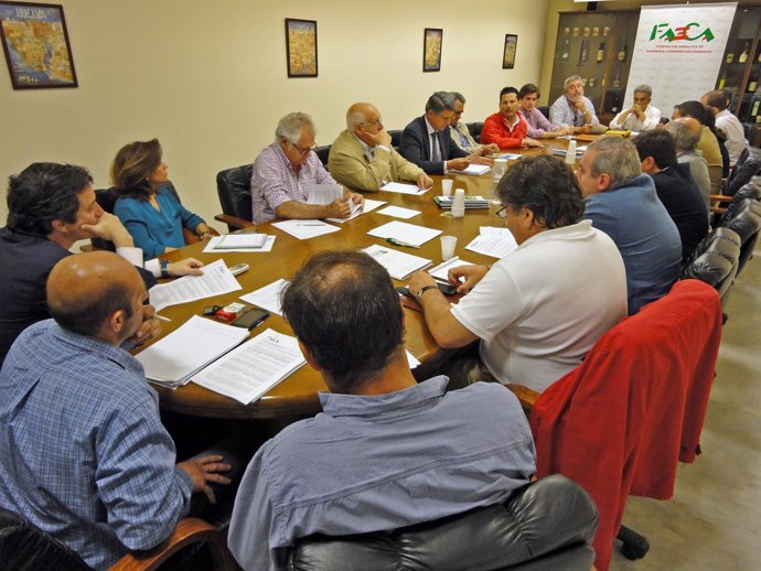Reunión de Faeca con organizaciones agrarias y sindicales.