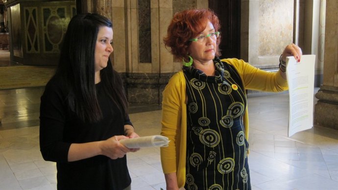 Isabel Vallet (CUP) y Hortènsia Grau (ICV-EUiA)