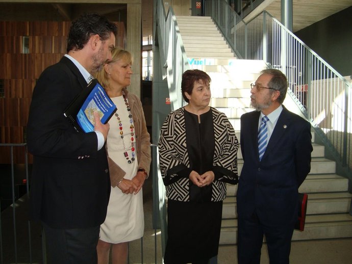 Julin (2i), en la UVA en Segovia.