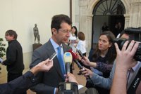 Los nuevos consejeros del Gobierno regional aseguran que trabajarán por "solucionar" problemas de Murcia