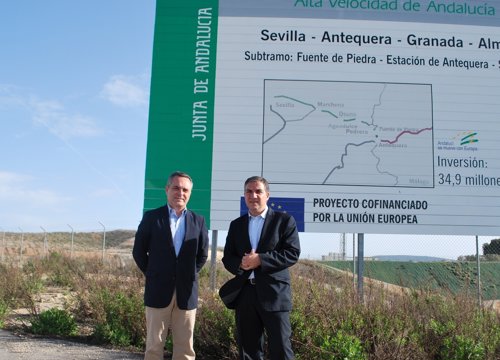 Juan Bueno, PP Sevilla, y Elías Bendodo, PP Málaga, en Antequera