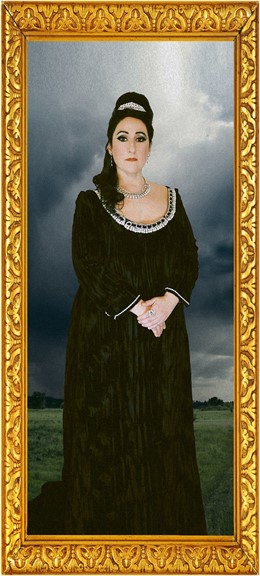 Fotografía promocional de la soprano Begoña Alberdi en su papel en 'Casta Diva'