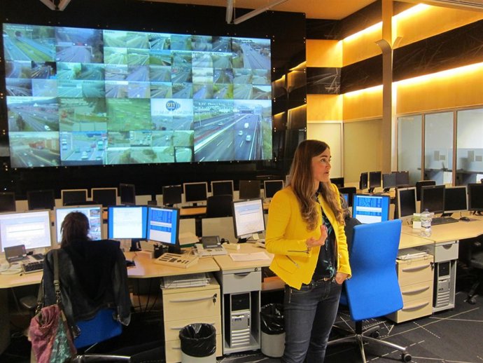 Saéz Molinuevo en el centro de gestión de tráfico en Bilbao