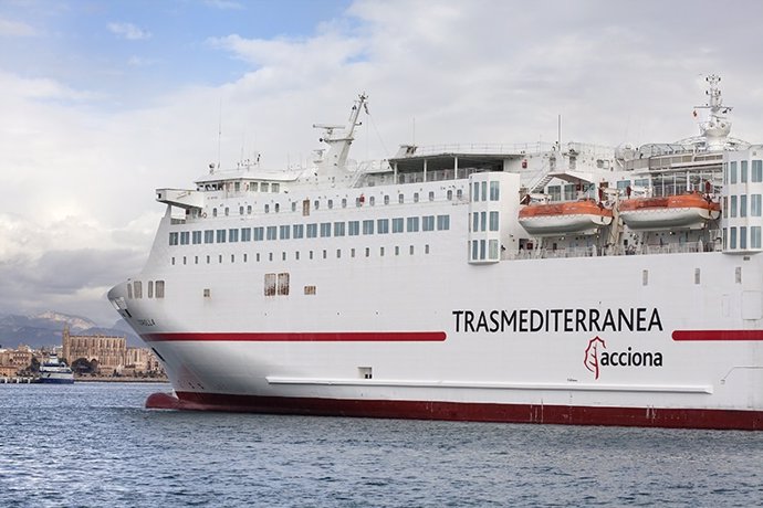 Ferry de Trasmediterránea