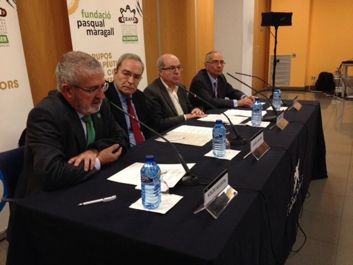 Investigan el impacto de la terapia grupal en 226 cuidadores de Alzheimer