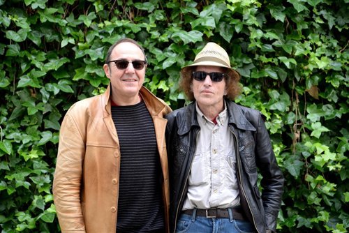 El director del festival BarnaSants, Pere Camps, y el músico Xavier Baró