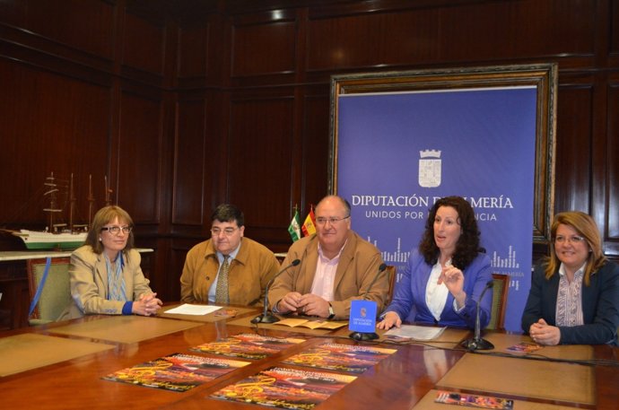 El alcalde de Gádor presenta un concurso de composición de pasodobles